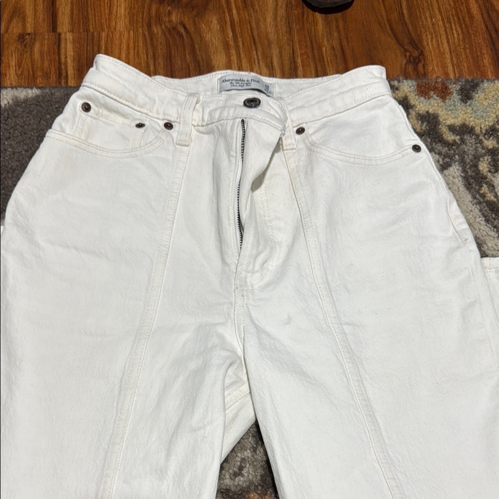 Abercrombie & Fitch White Straight-Leg Women's Jeans